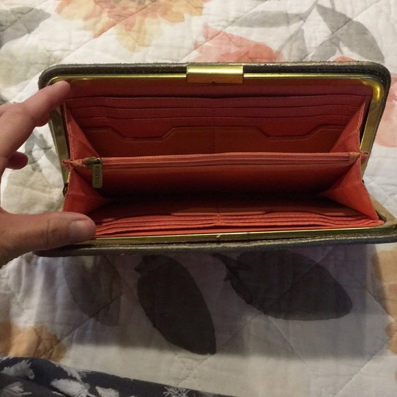 Fossil Memoir Frame Clutch - Picture 3 of 5